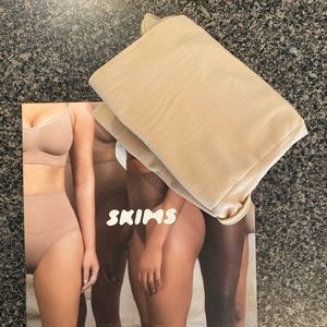 SKIMS control top thong in Clay